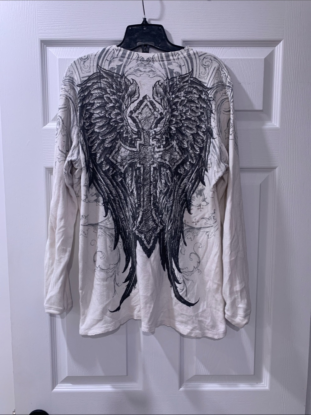 Affliction Long Sleeve Thermal Shirt in Off-White with Gray Graphic - Picture 4 of 4